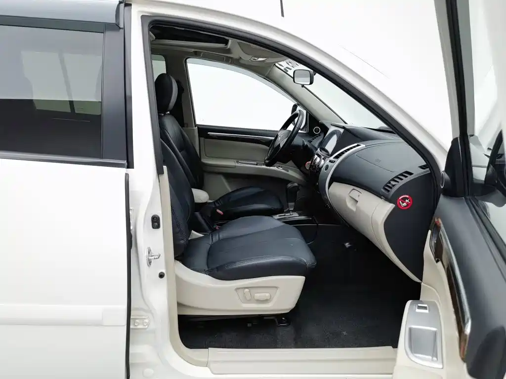 Mitsubishi Pajero Sport — миниатюра 23