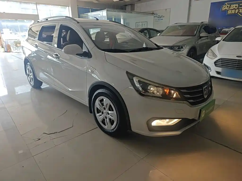 Baojun 310W — миниатюра 4