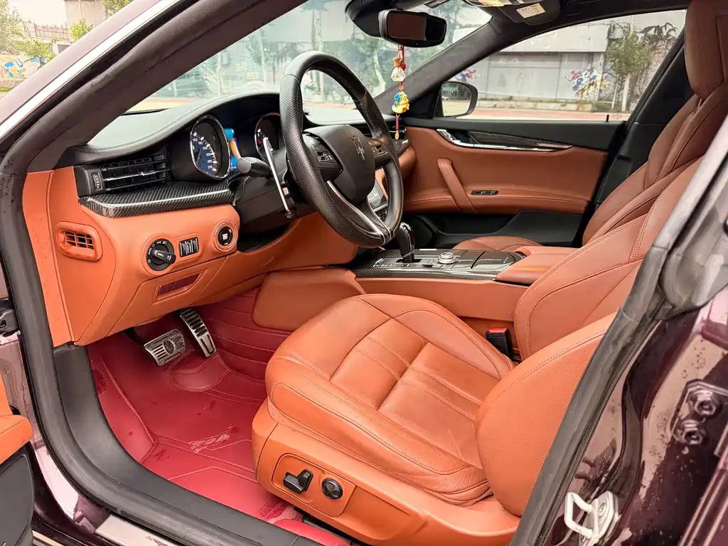 Maserati Quattroporte — миниатюра 5