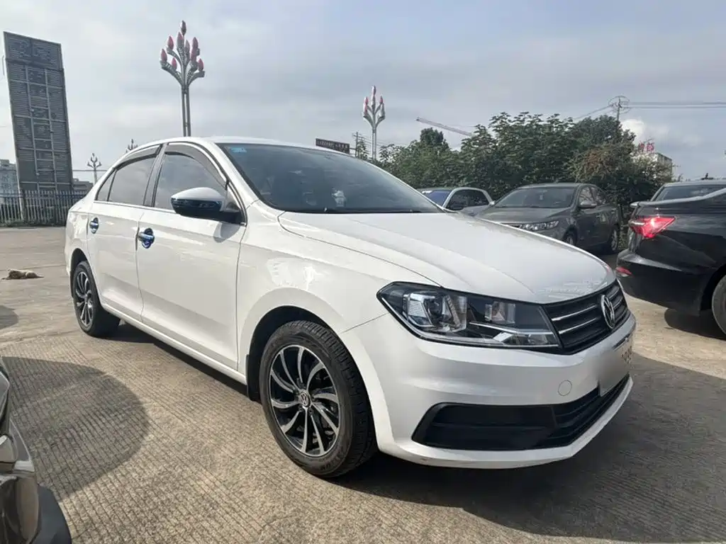Volkswagen Santana — миниатюра 6