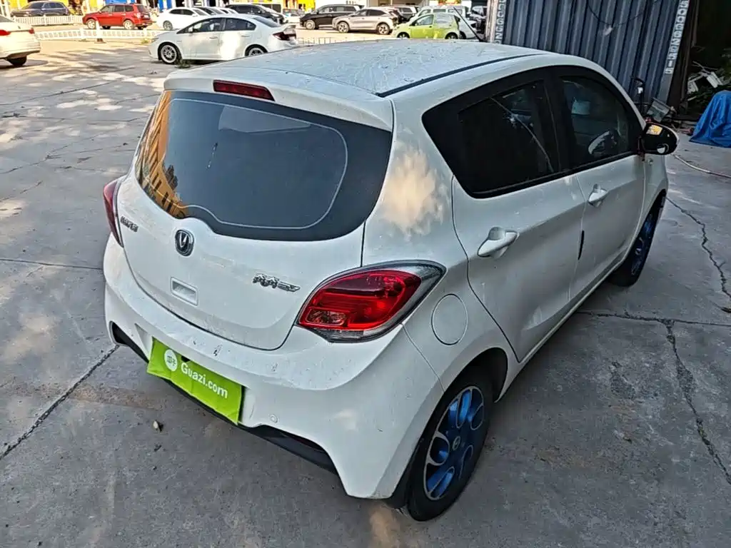 Changan EV — миниатюра 7