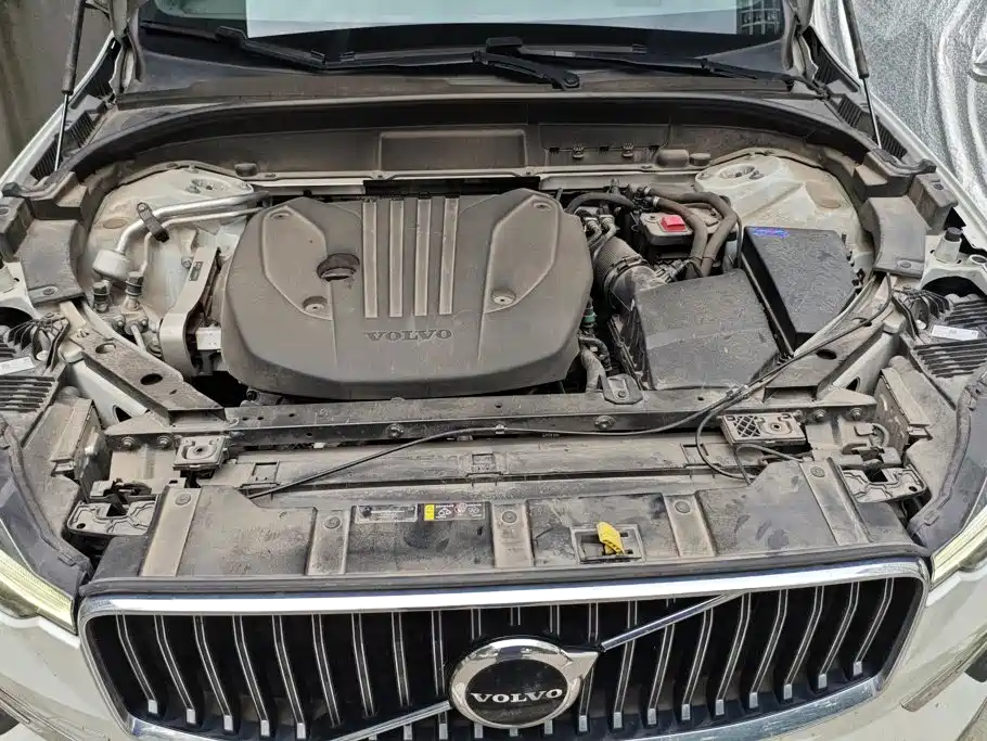 Volvo XC60 2024 B5 Luxury