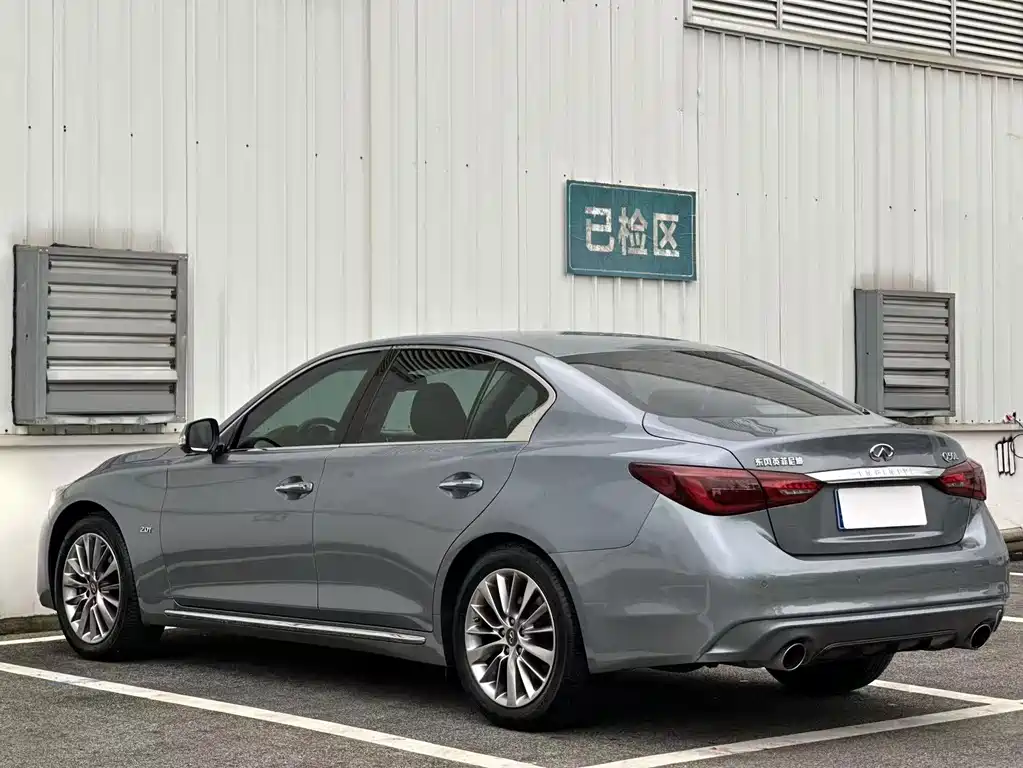 Infiniti Q50L — миниатюра 9