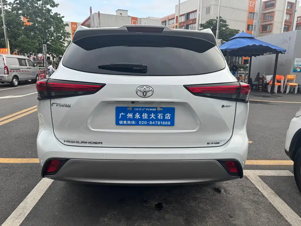 Toyota Highlander 2026 2.5L Luxury 7 мест