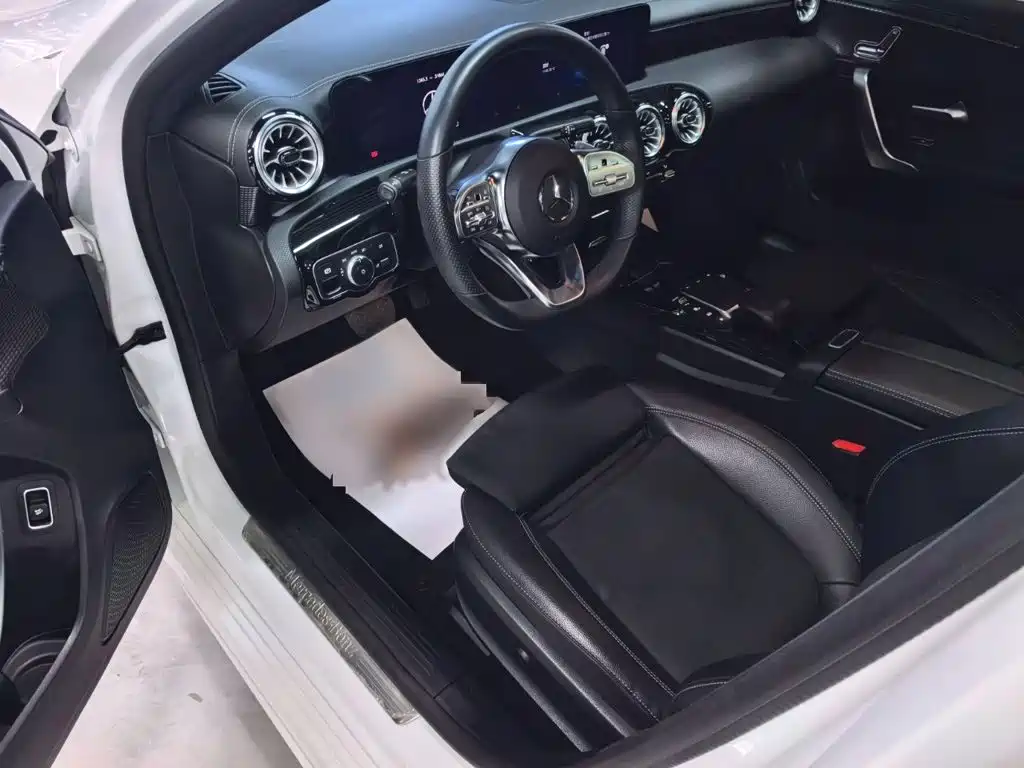 Mercedes-Benz A-Class — миниатюра 10