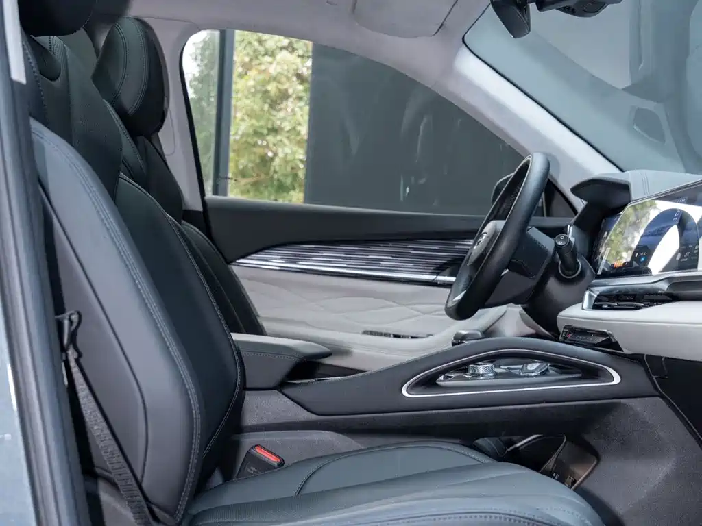 Geely Xingyue L — миниатюра 16
