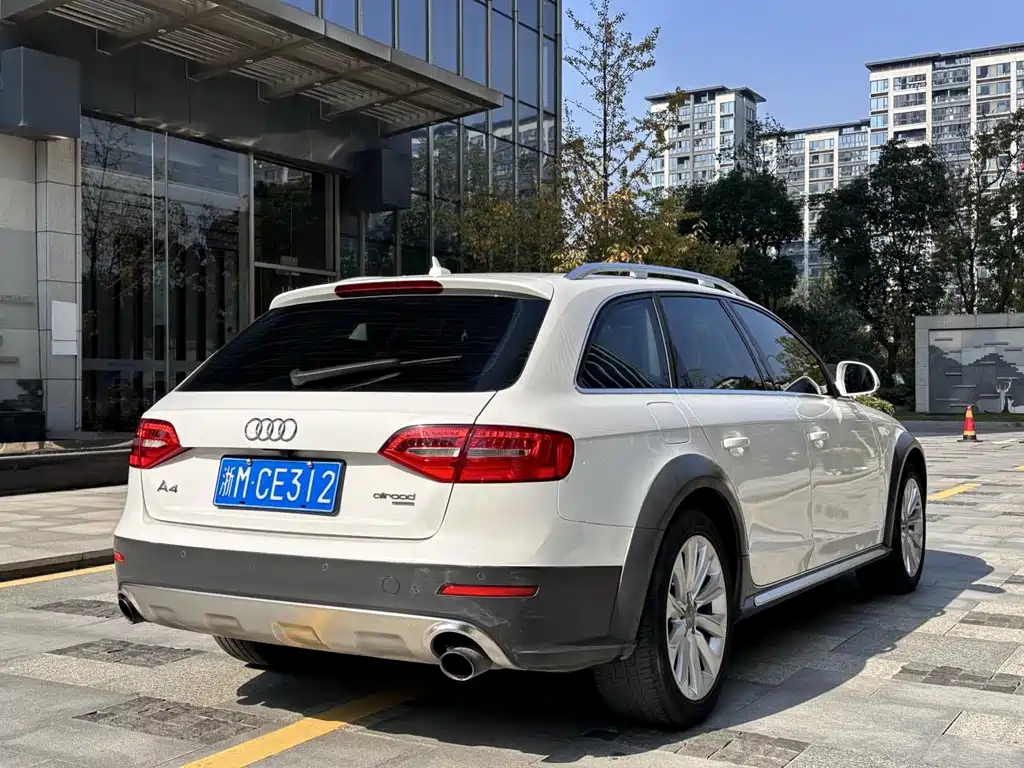 Audi A4 (Import) — миниатюра 4
