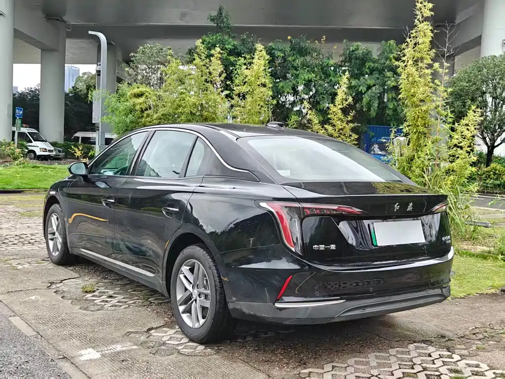 Hongqi E-QM5 2025 610km PLUS