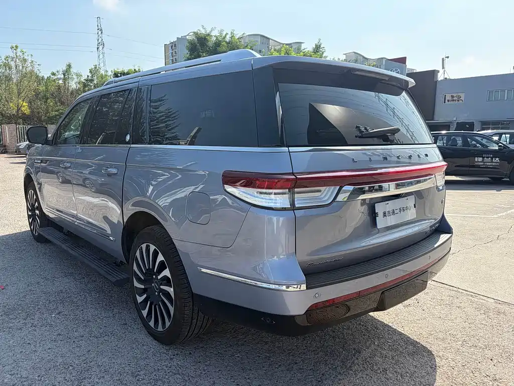 Lincoln Navigator — миниатюра 4