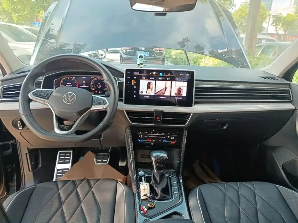 Volkswagen Tiguan L — миниатюра 10