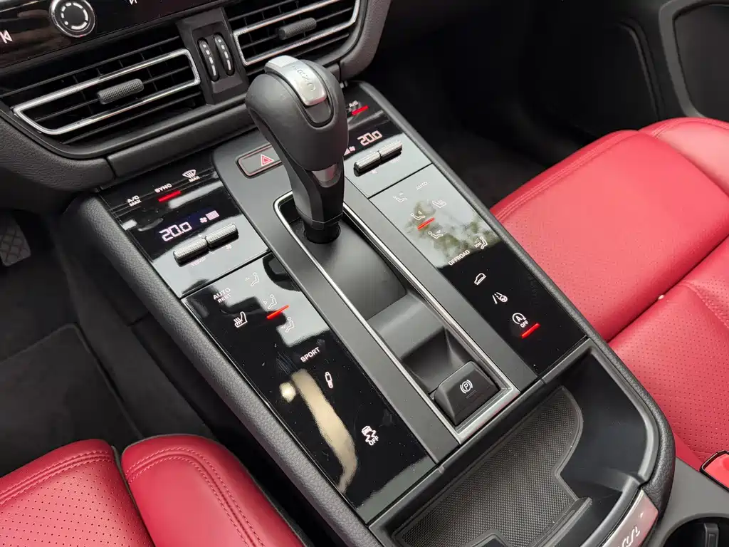 Porsche Macan — миниатюра 17