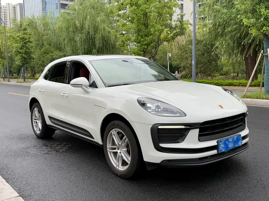 Porsche Macan — миниатюра 3