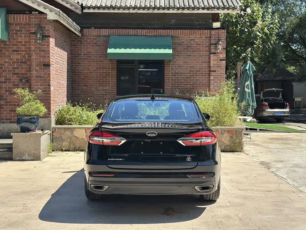 Ford Mondeo — миниатюра 5