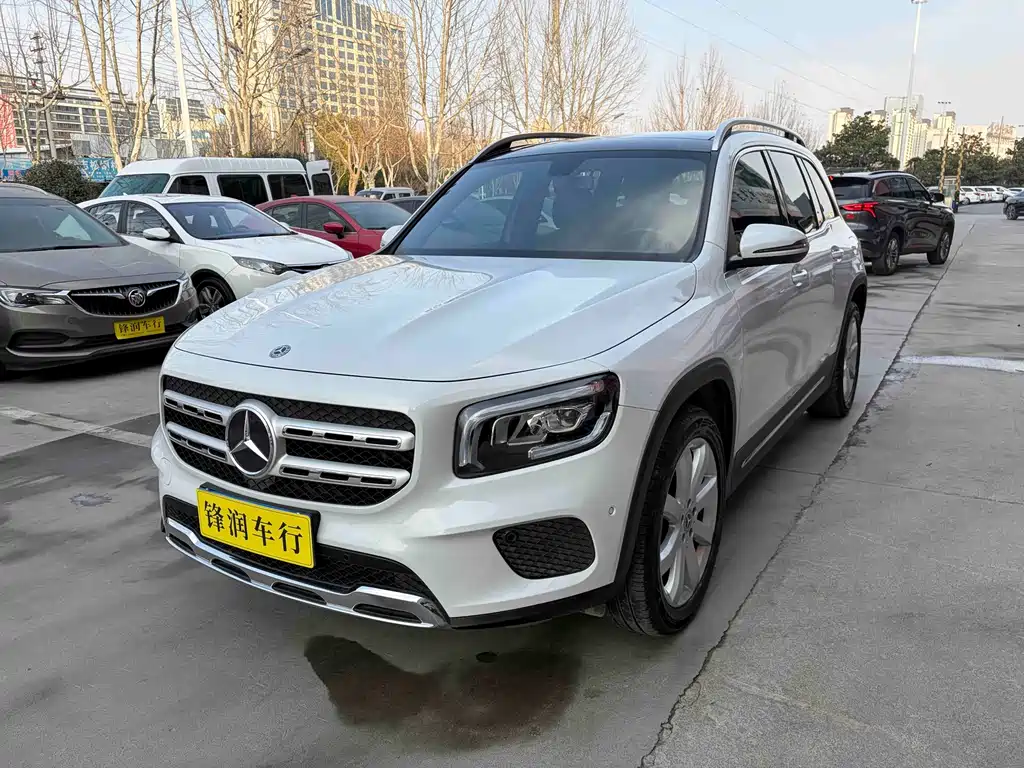MERCEDES-BENZ GLB