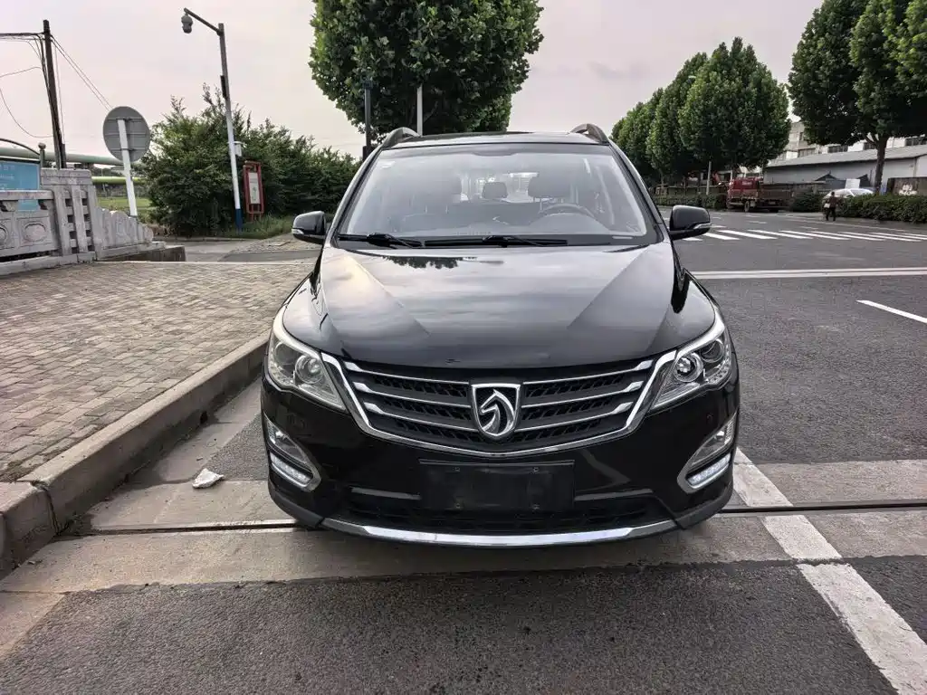Baojun 560 2016 1.8L iAMT Luxury