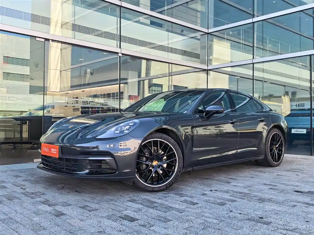 Porsche Panamera 2024