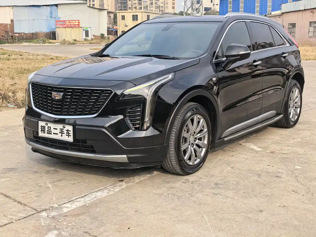 CADILLAC XT4