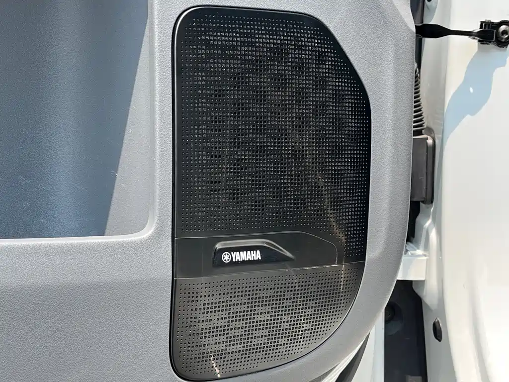 Zeekr 009 2024 мест 108kWh