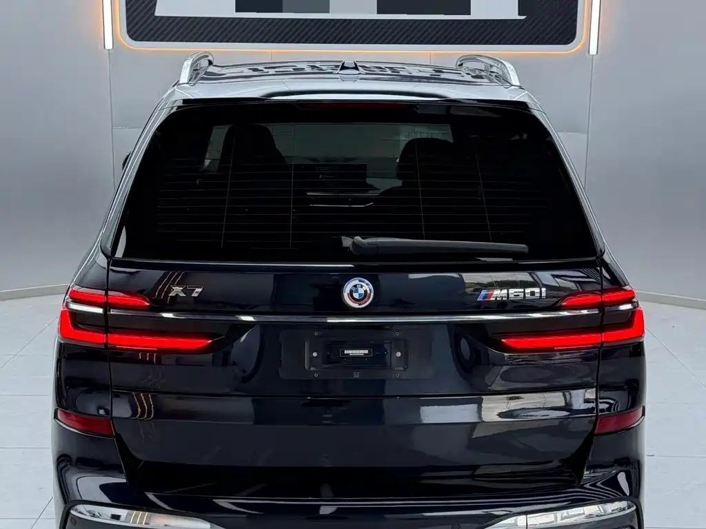 BMW X7 M60i 2023 xDrive M60i