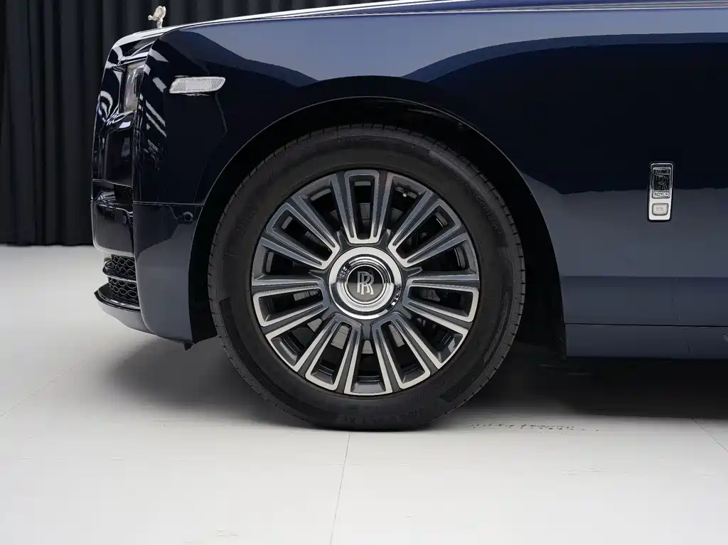 Rolls-Royce Phantom — миниатюра 9
