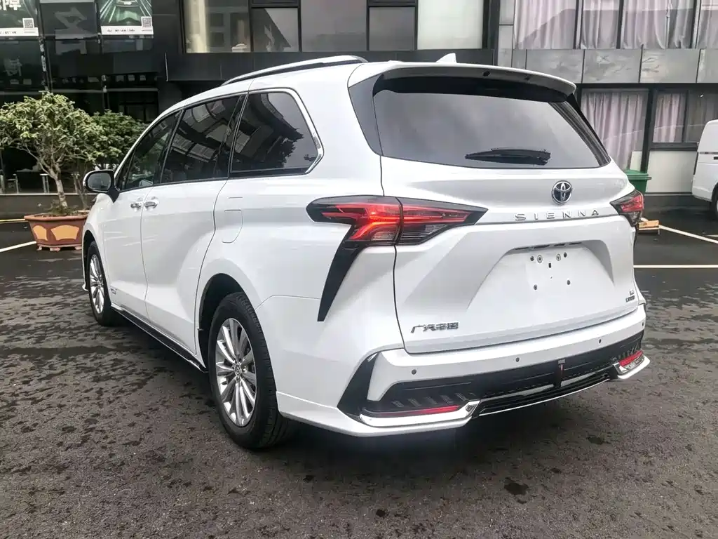 Toyota Sienna 2023 2.5L Comfort