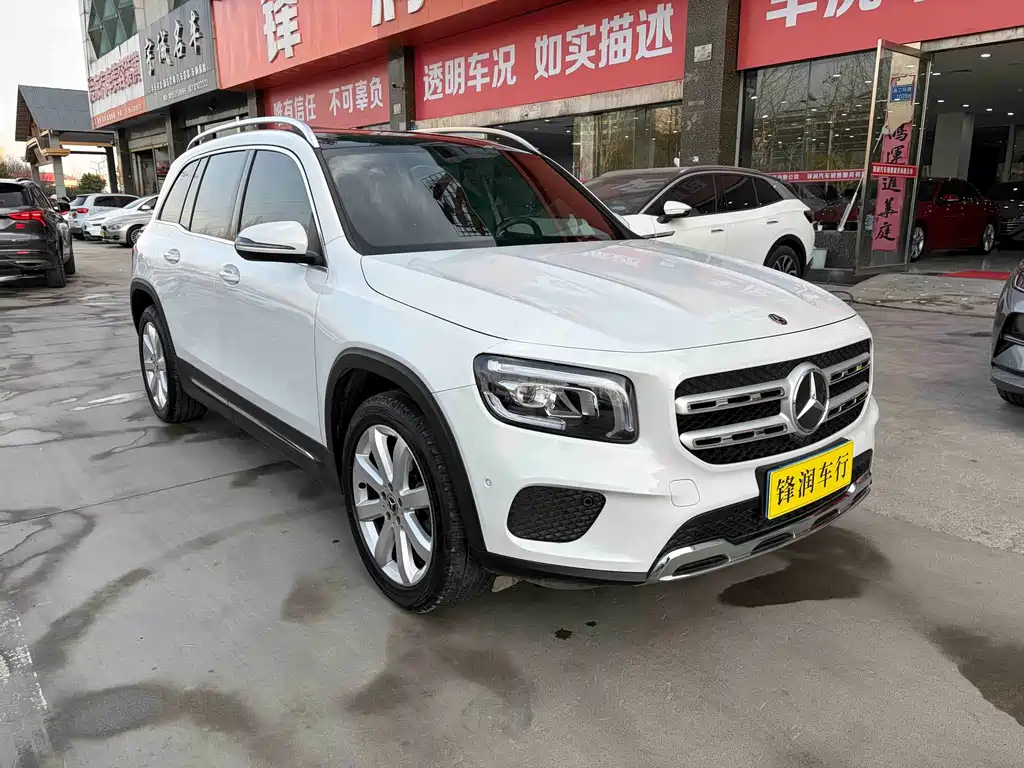 MERCEDES-BENZ GLB