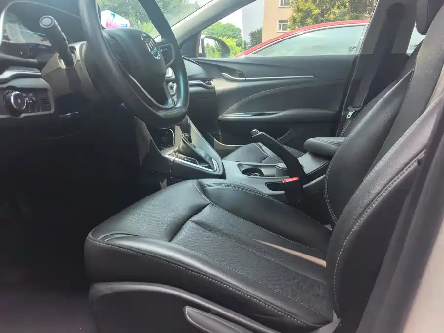 Buick Excelle — миниатюра 9
