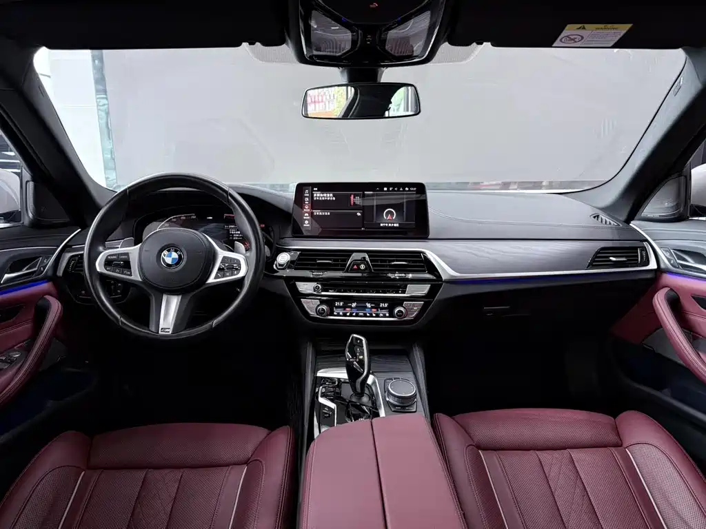 BMW 5 Series — миниатюра 10