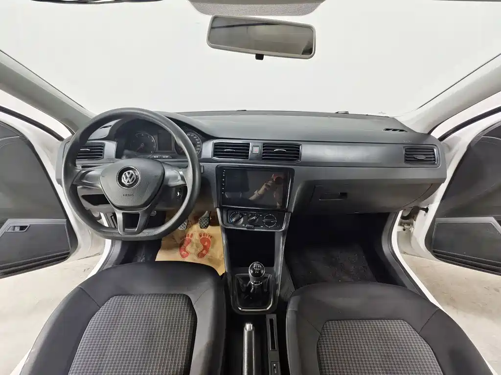 Volkswagen Santana — миниатюра 9