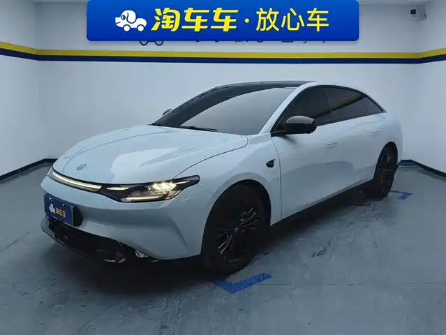 ZERO-RUNNING CAR ZERO RUN C01 2024