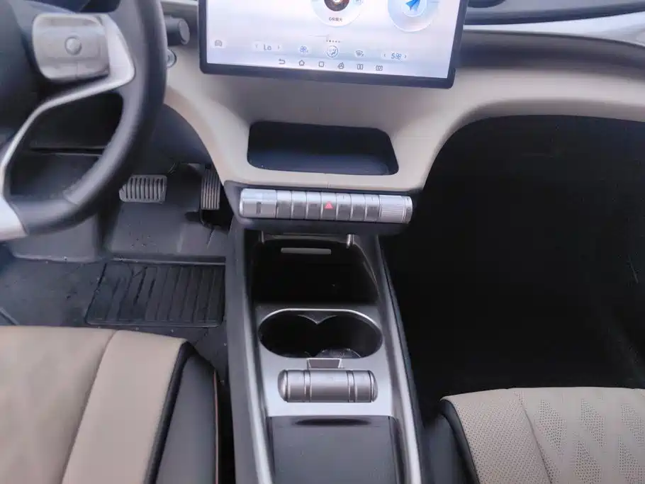 BYD Dolphin — миниатюра 16