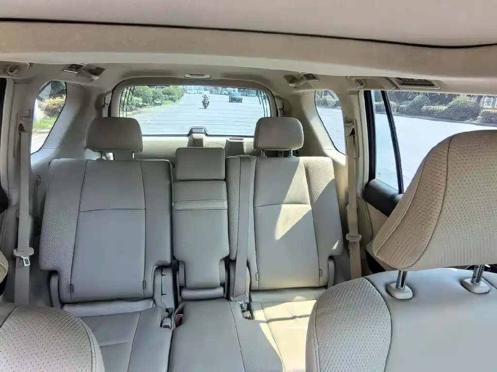 Toyota Land Cruiser Prado 2010 4.0L AT TX