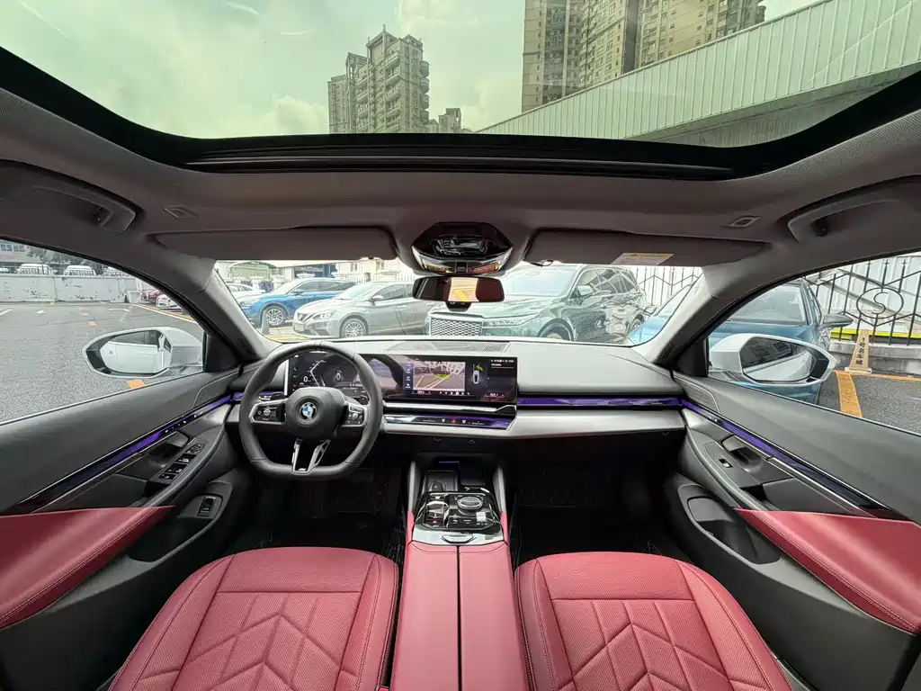 BMW 5 Series — миниатюра 8