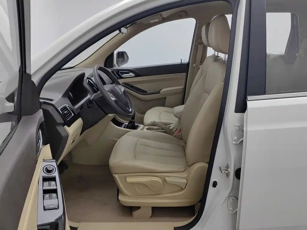 Baojun 730 — миниатюра 10
