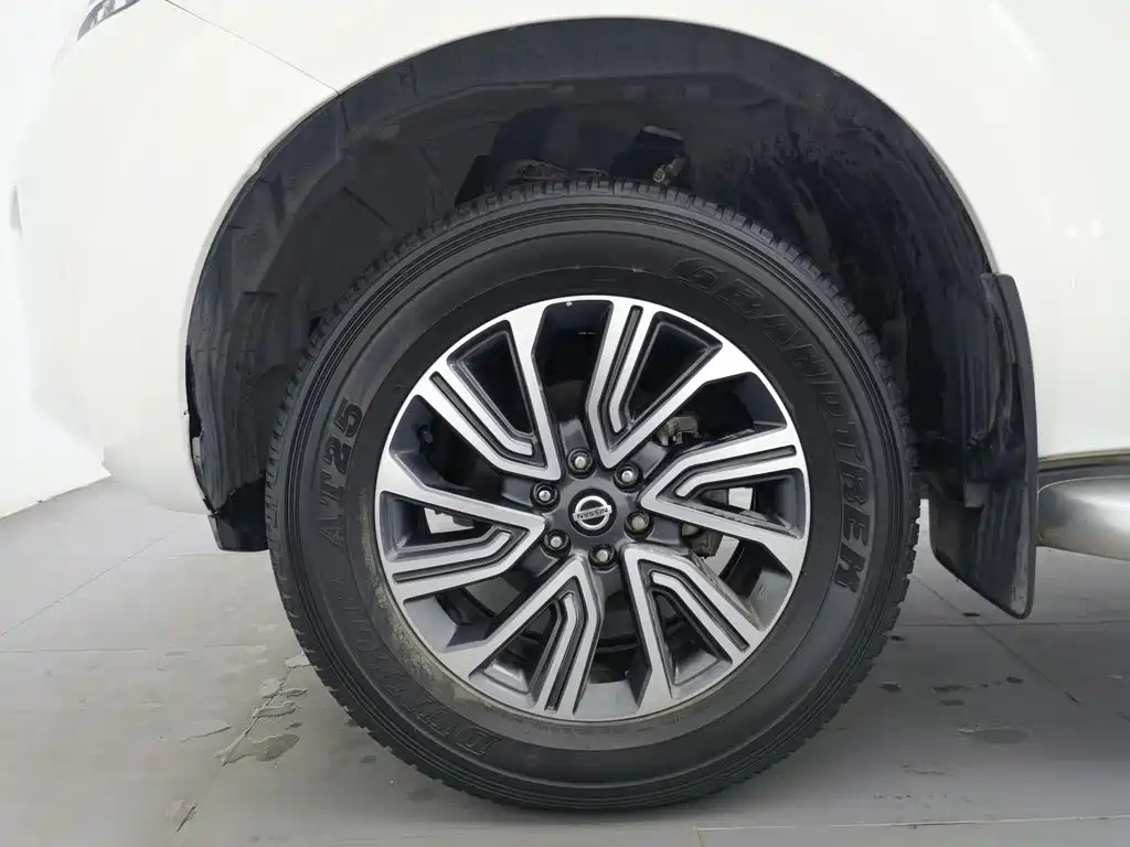 Nissan Terra — миниатюра 17