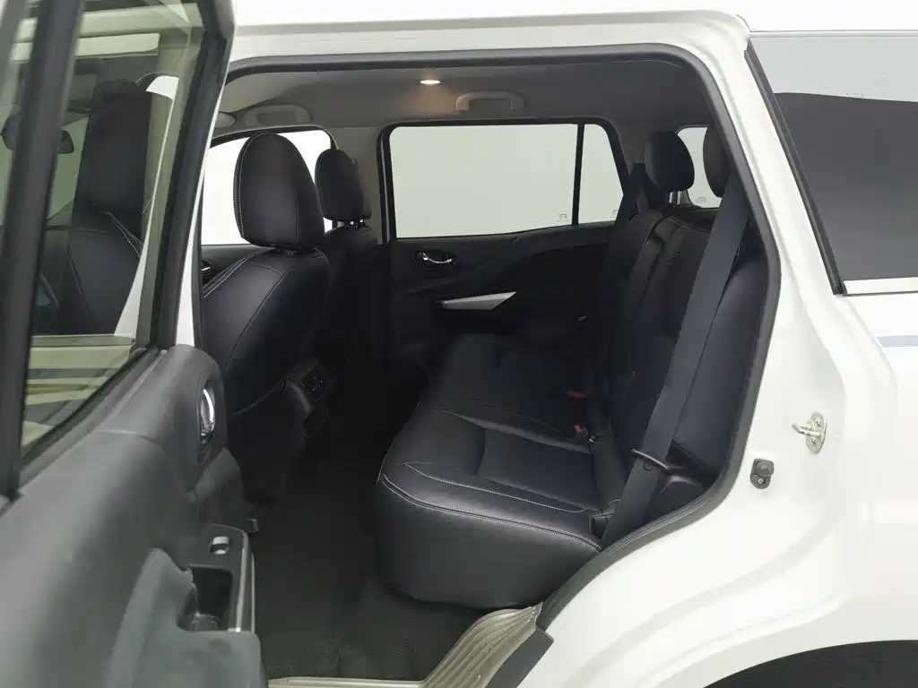 Nissan Terra — миниатюра 15