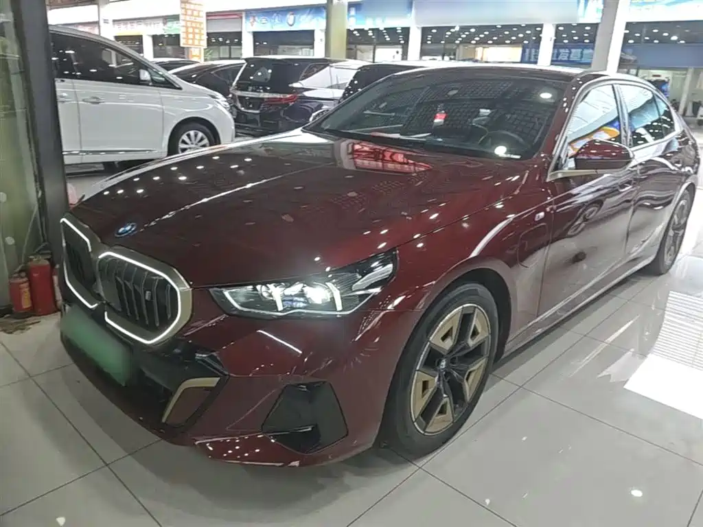 BMW i5 2024