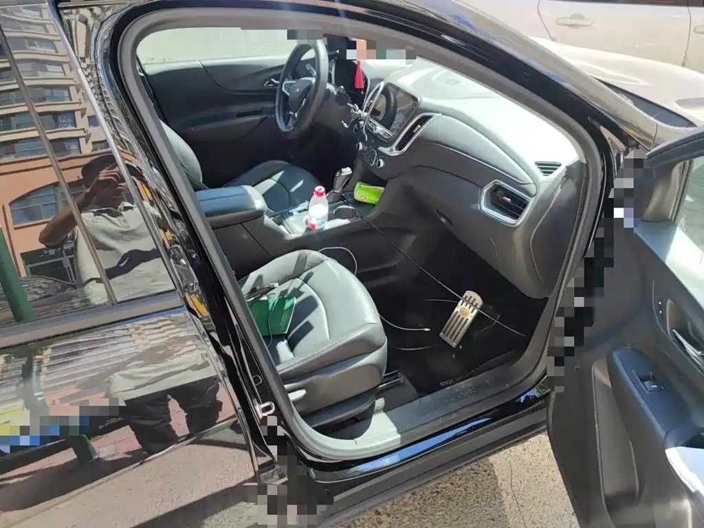 Chevrolet Equinox — миниатюра 19