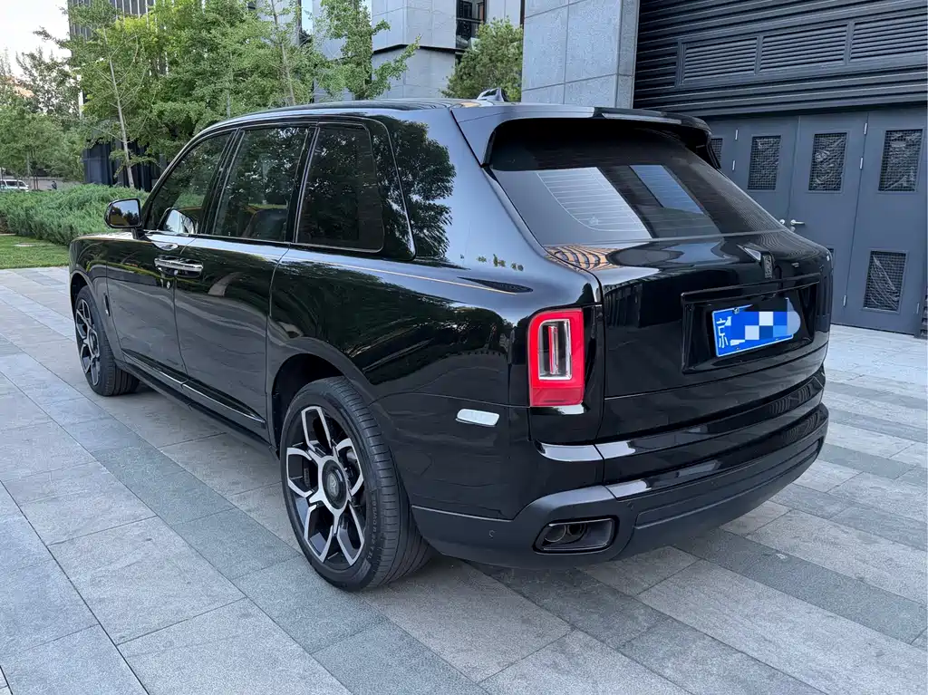 Rolls-Royce Cullinan 2018 мест