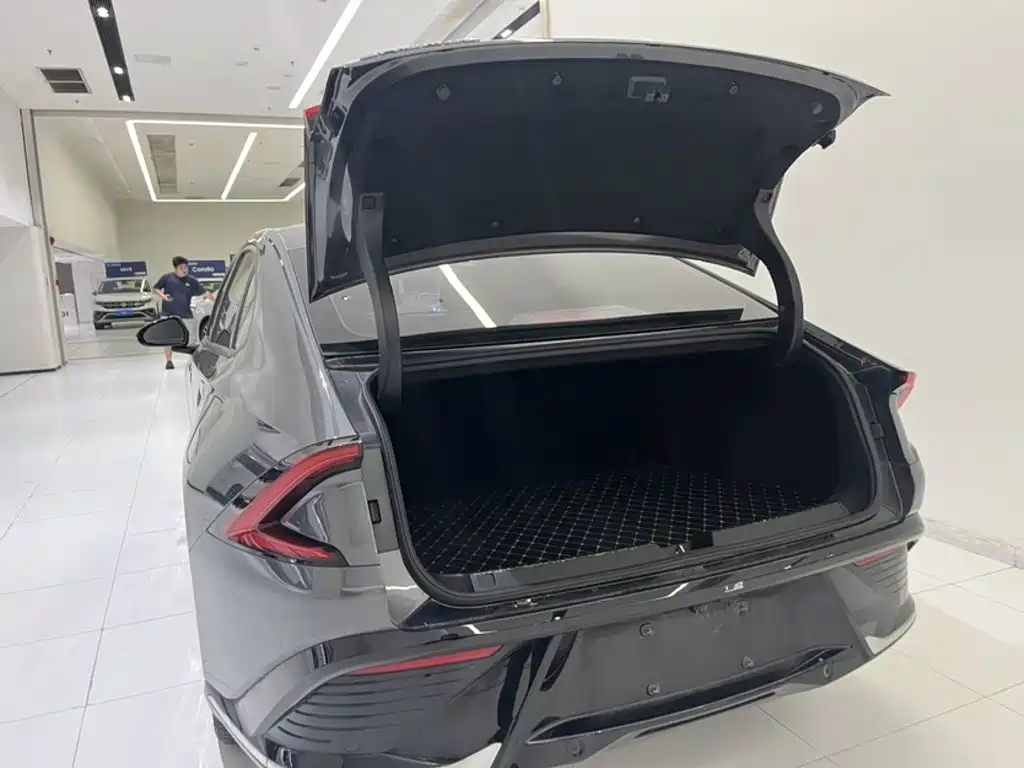 Wuling Xingguang — миниатюра 10