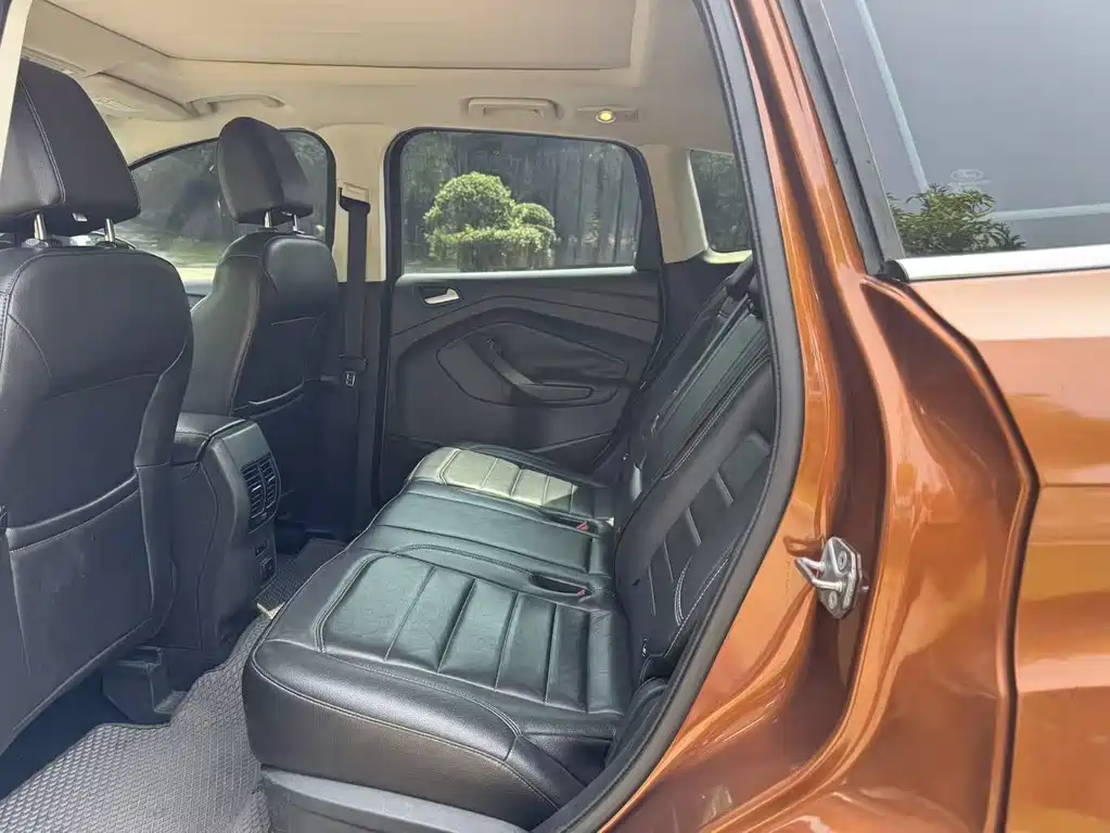 Ford Kuga — миниатюра 6