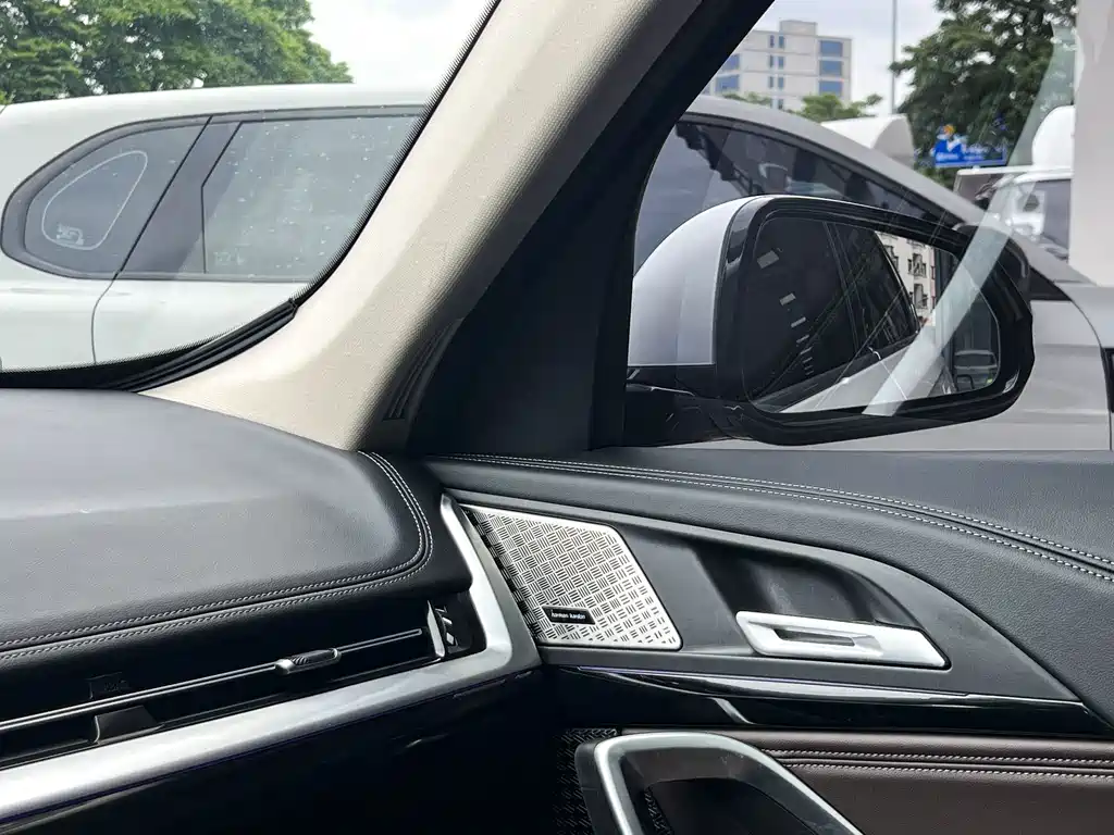 BMW X1 — миниатюра 11