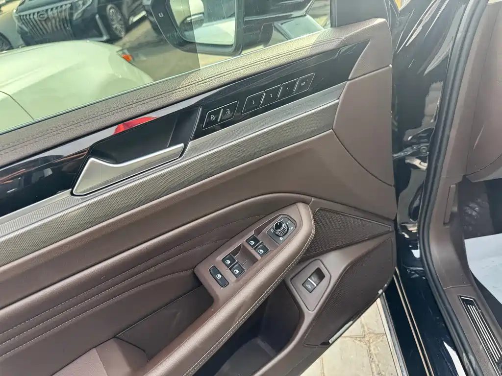 Volkswagen Phideon — миниатюра 3