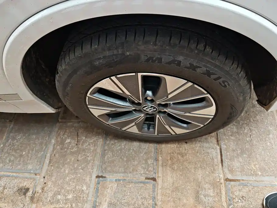 Buick E5 — миниатюра 6