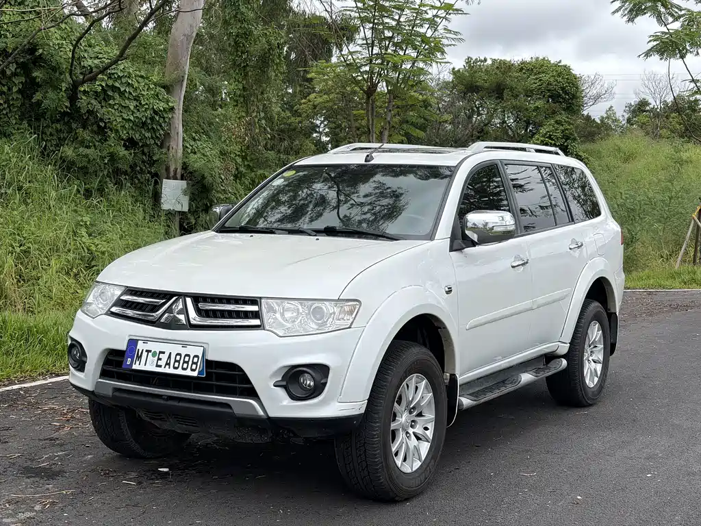 Mitsubishi Pajero Sport