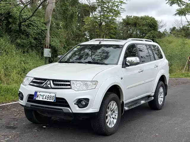 2016 Mitsubishi Pajero Sport