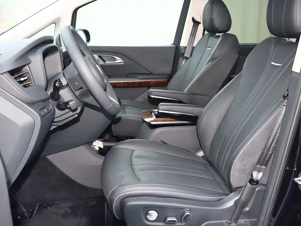 Hongqi Hongqi HQ9 PHEV — миниатюра 5