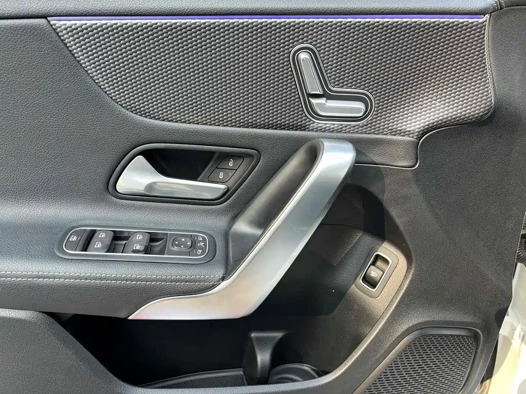 Mercedes-Benz A-Class — миниатюра 16