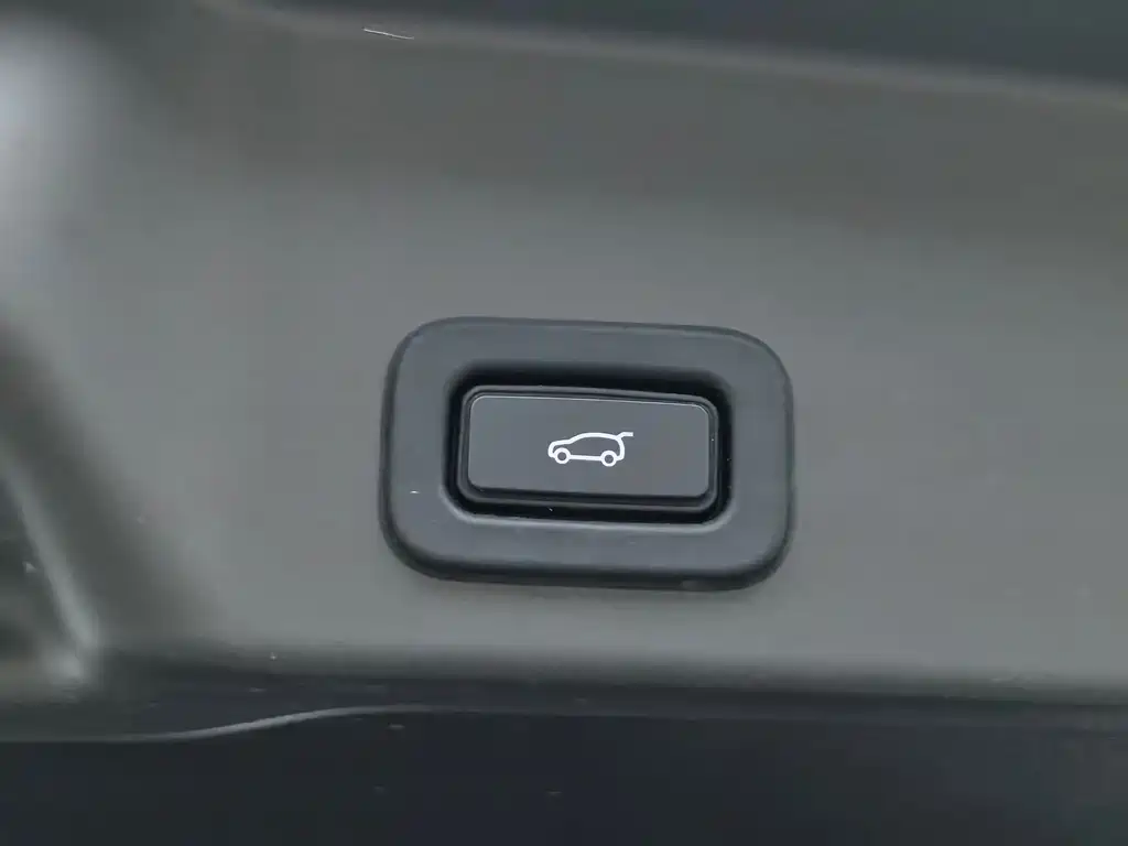 Land Rover Evoque — миниатюра 13