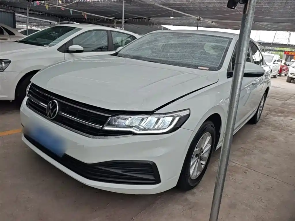 Volkswagen Bora 2023